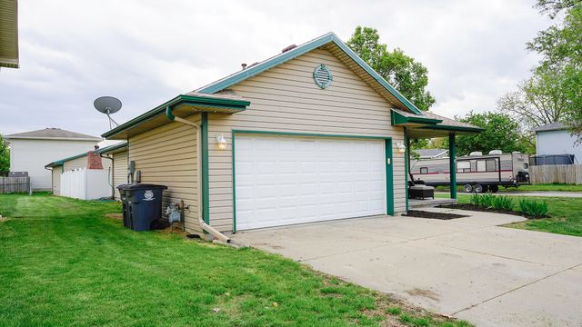 1523 24TH Avenue, Council Bluffs, IA 51501