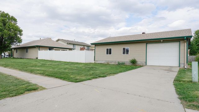 1523 24TH Avenue, Council Bluffs, IA 51501