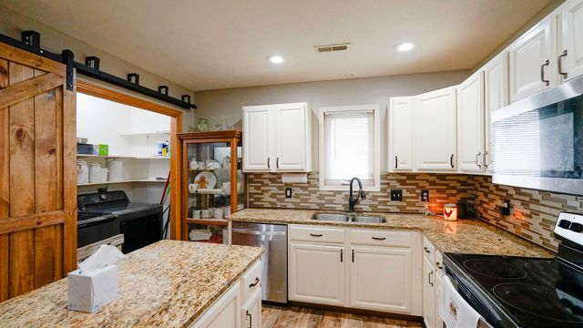 1523 24TH Avenue, Council Bluffs, IA 51501