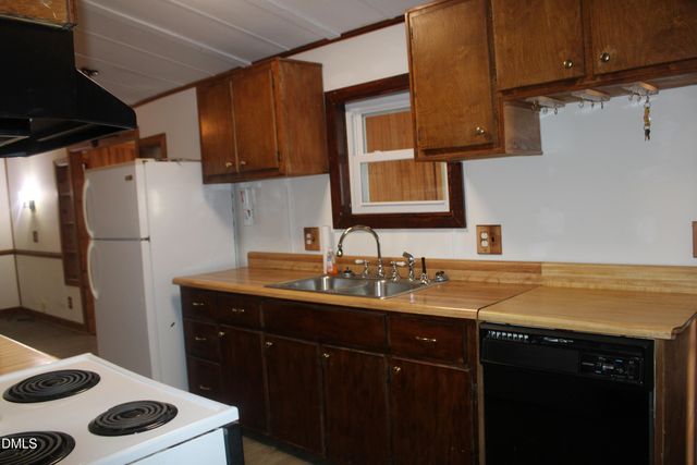 262 Heath Road, Four Oaks, NC 27524
