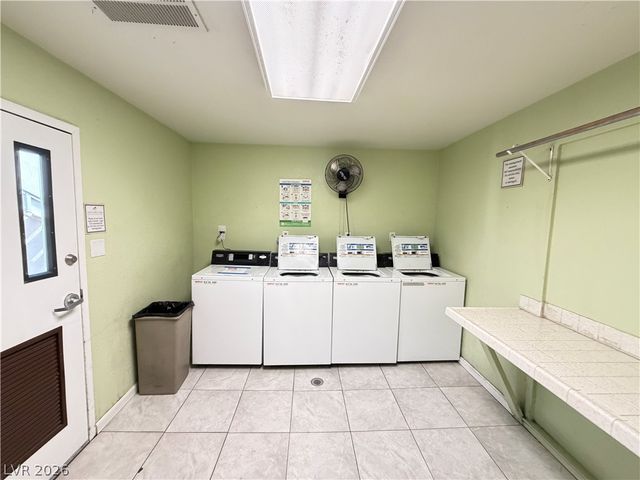 778 Oakmont Avenue 309, Las Vegas, NV 89109