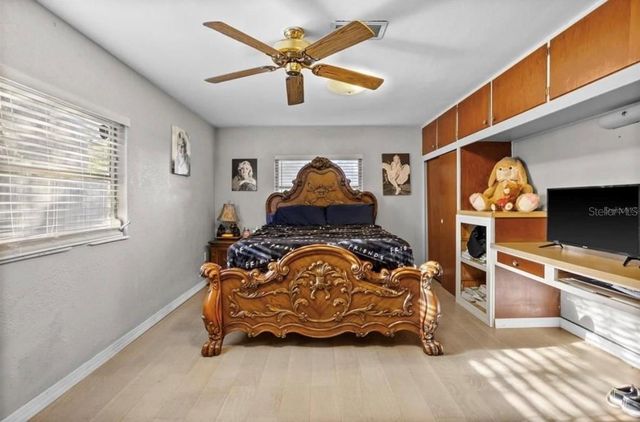 5005 9TH AVENUE S, Gulfport, FL 33707