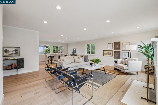 4075 Norton Ave, Oakland, CA 94602