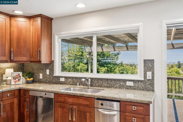 4075 Norton Ave, Oakland, CA 94602