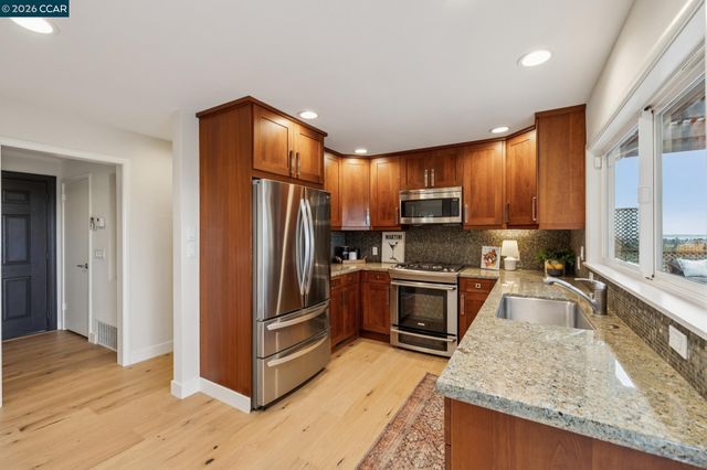 4075 Norton Ave, Oakland, CA 94602