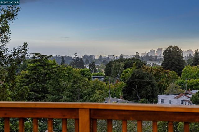 4075 Norton Ave, Oakland, CA 94602