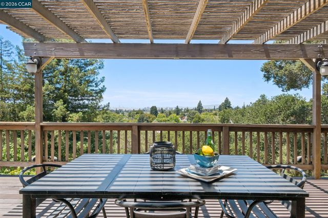 4075 Norton Ave, Oakland, CA 94602