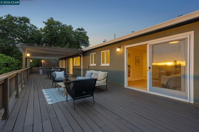 4075 Norton Ave, Oakland, CA 94602