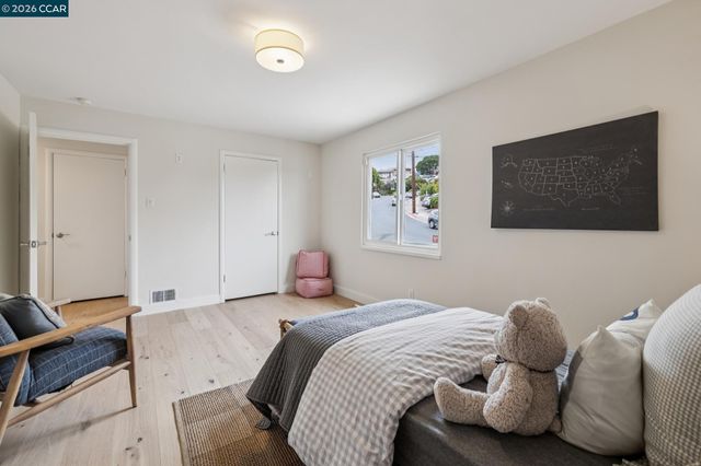 4075 Norton Ave, Oakland, CA 94602