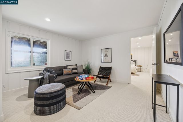 4075 Norton Ave, Oakland, CA 94602
