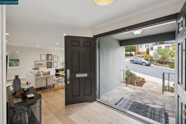 4075 Norton Ave, Oakland, CA 94602