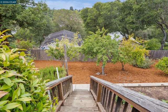 4075 Norton Ave, Oakland, CA 94602