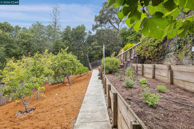 4075 Norton Ave, Oakland, CA 94602