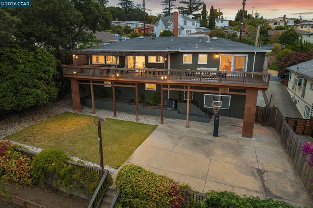 4075 Norton Ave, Oakland, CA 94602