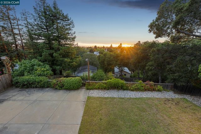 4075 Norton Ave, Oakland, CA 94602