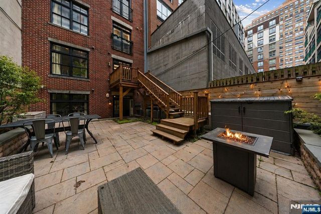 104 York Street 2B, Jersey City, NJ 07302