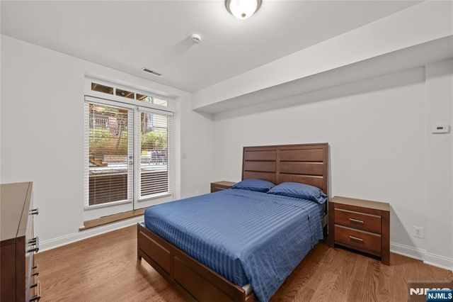 104 York Street 2B, Jersey City, NJ 07302