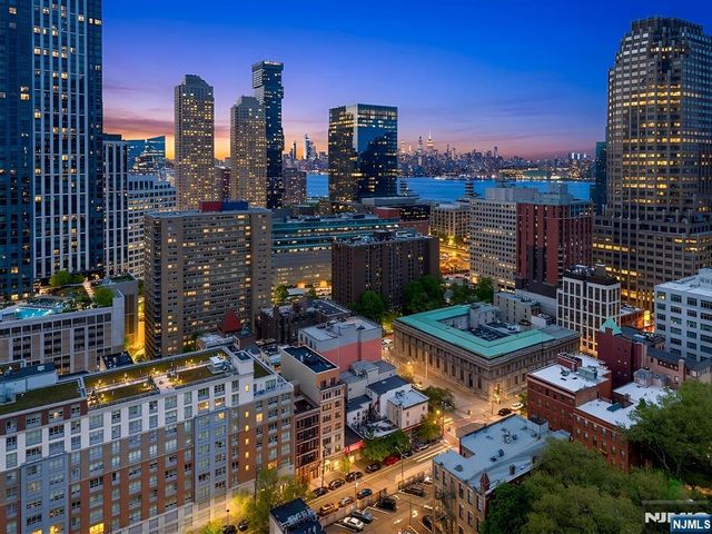 104 York Street 2B, Jersey City, NJ 07302