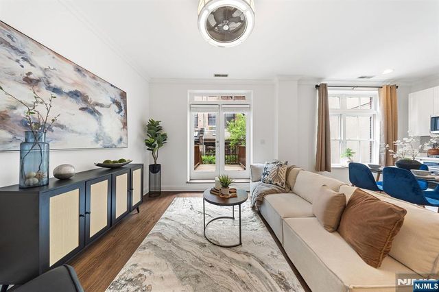 104 York Street 2B, Jersey City, NJ 07302
