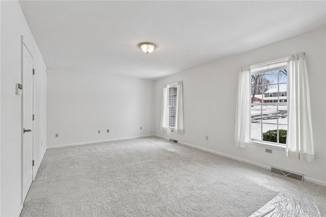 3233 Greentree Circle, Neshannock Twp, PA 16105