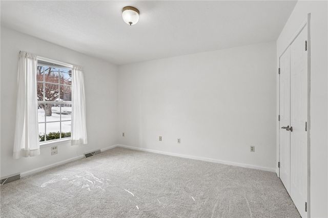 3233 Greentree Circle, Neshannock Twp, PA 16105