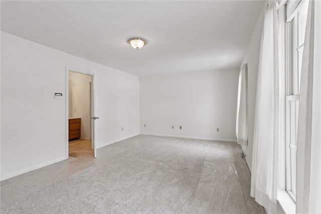 3233 Greentree Circle, Neshannock Twp, PA 16105