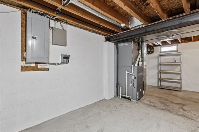 3233 Greentree Circle, Neshannock Twp, PA 16105