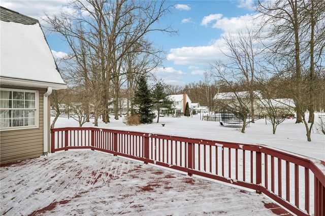 3233 Greentree Circle, Neshannock Twp, PA 16105