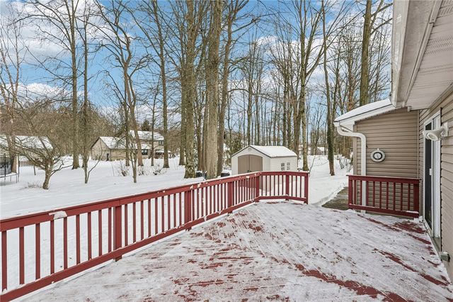 3233 Greentree Circle, Neshannock Twp, PA 16105