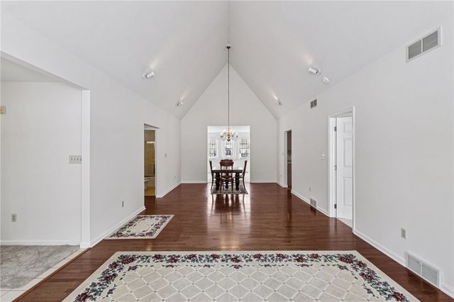 3233 Greentree Circle, Neshannock Twp, PA 16105