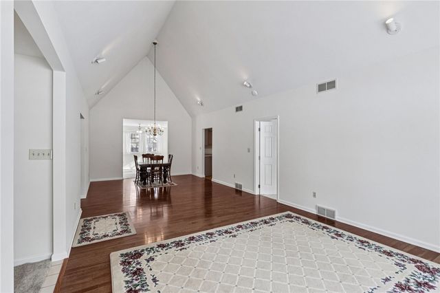 3233 Greentree Circle, Neshannock Twp, PA 16105