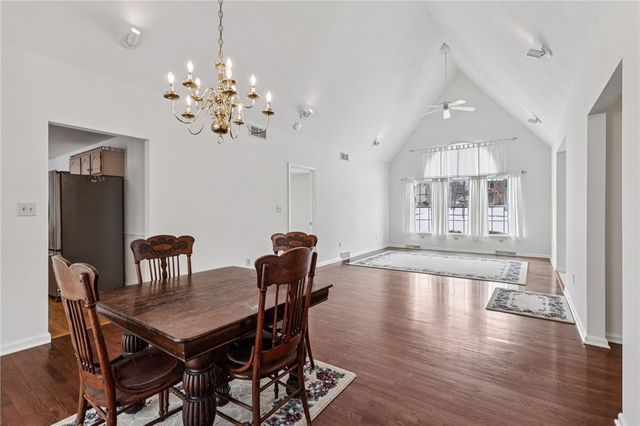 3233 Greentree Circle, Neshannock Twp, PA 16105