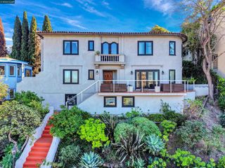 2038 Lakeshore Ave, Oakland, CA 94606