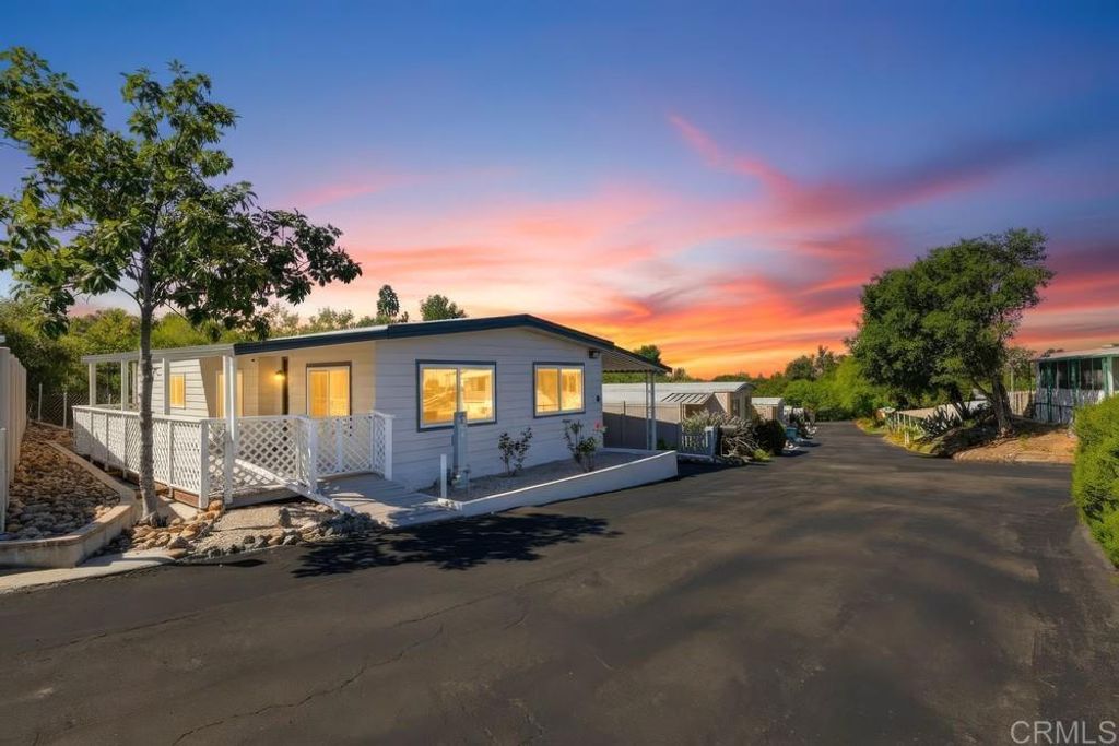 Image 16 of property listing at 2400 Alpine Blvd #8, Alpine, CA 91901