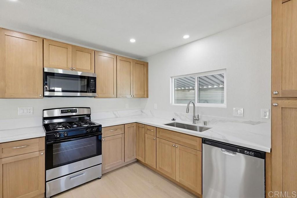 Image 5 of property listing at 2400 Alpine Blvd #8, Alpine, CA 91901