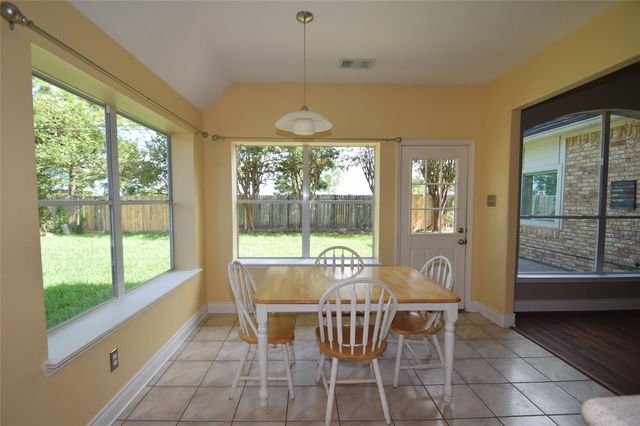 6327 Merona Lane, Houston, TX 77041