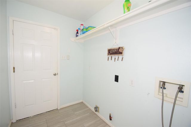 6327 Merona Lane, Houston, TX 77041