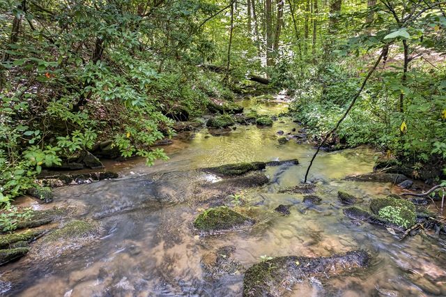 408 Mountain Creek Way, Ellijay, GA 30536
