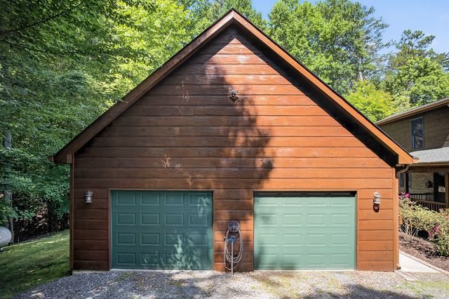 408 Mountain Creek Way, Ellijay, GA 30536