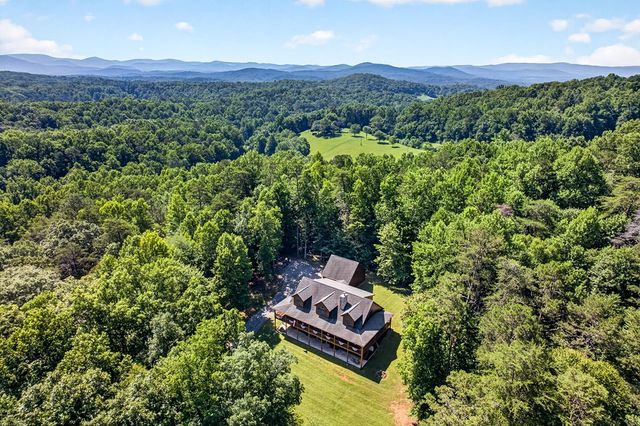 408 Mountain Creek Way, Ellijay, GA 30536