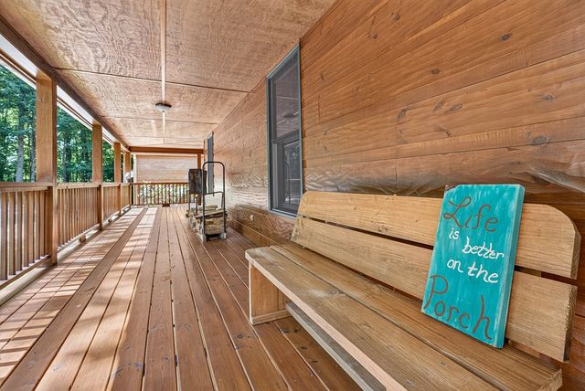 408 Mountain Creek Way, Ellijay, GA 30536