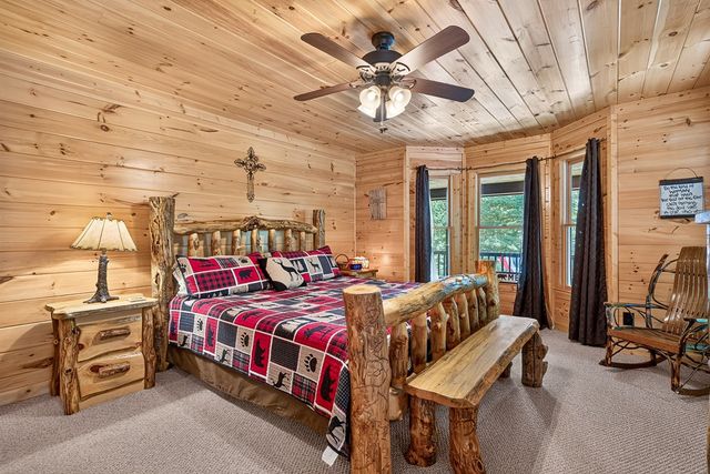 408 Mountain Creek Way, Ellijay, GA 30536