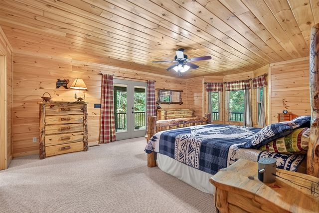 408 Mountain Creek Way, Ellijay, GA 30536