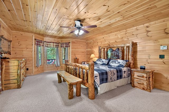 408 Mountain Creek Way, Ellijay, GA 30536