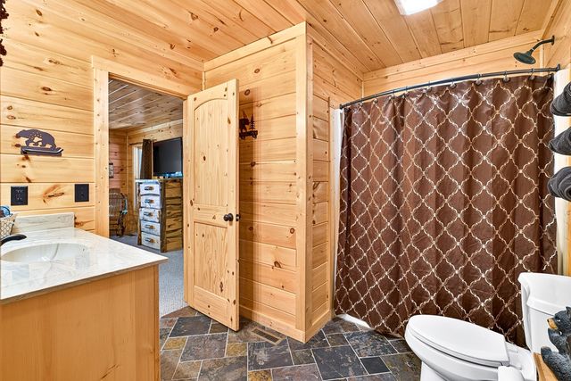 408 Mountain Creek Way, Ellijay, GA 30536
