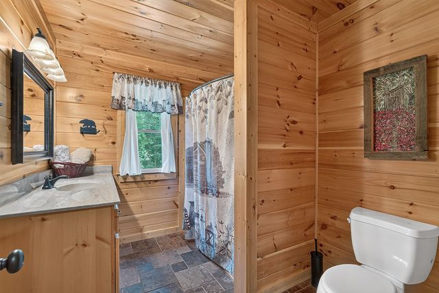 408 Mountain Creek Way, Ellijay, GA 30536