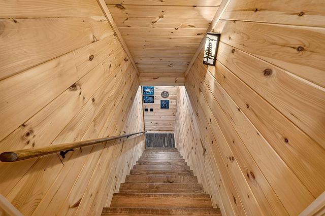 408 Mountain Creek Way, Ellijay, GA 30536