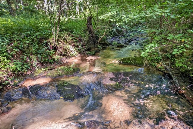 408 Mountain Creek Way, Ellijay, GA 30536