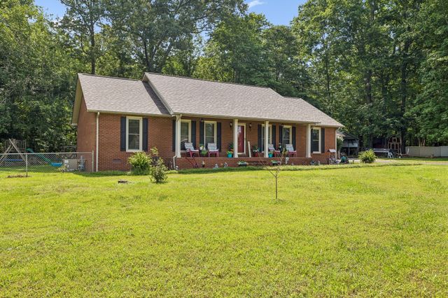 2117 Safe Haven Cir, Estill Springs, TN 37330