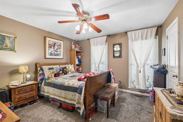 2117 Safe Haven Cir, Estill Springs, TN 37330